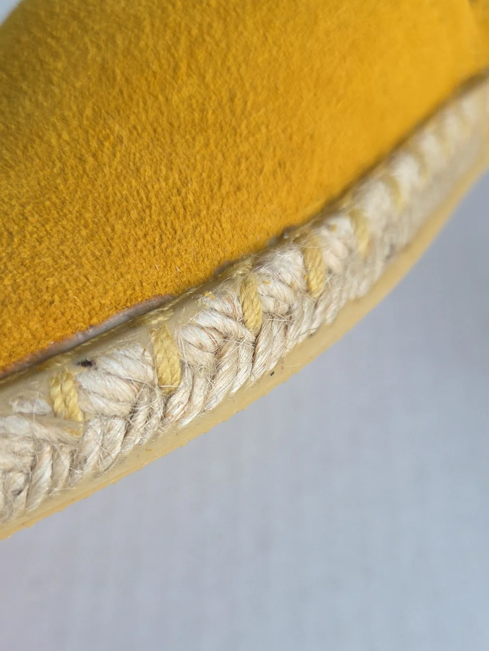 N/A comfortable yellow